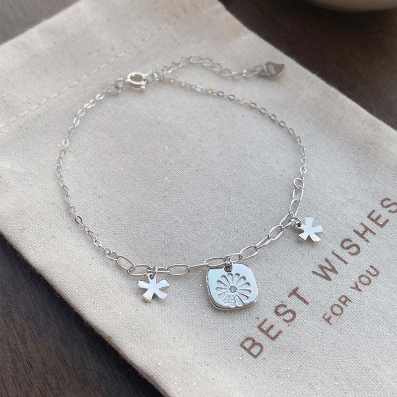 S925Sterling Silver Daisy Bracelet for Women, Exquisite Fashionable Elegant Flower Bracelet, Versatile Niche Design Sweet Jewelry