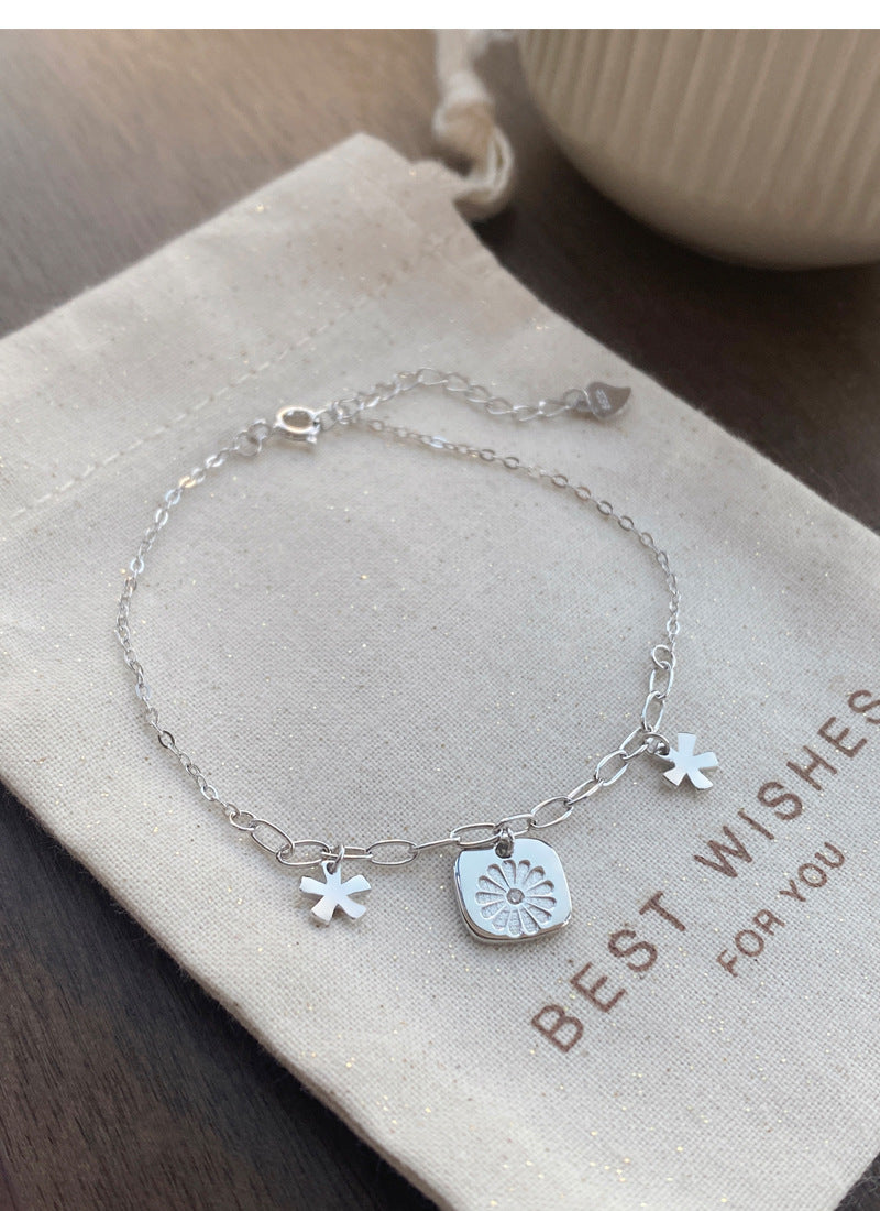 S925Sterling Silver Daisy Bracelet for Women, Exquisite Fashionable Elegant Flower Bracelet, Versatile Niche Design Sweet Jewelry